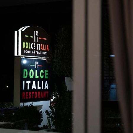 Dolce Italia Hotel Radhimë Buitenkant foto