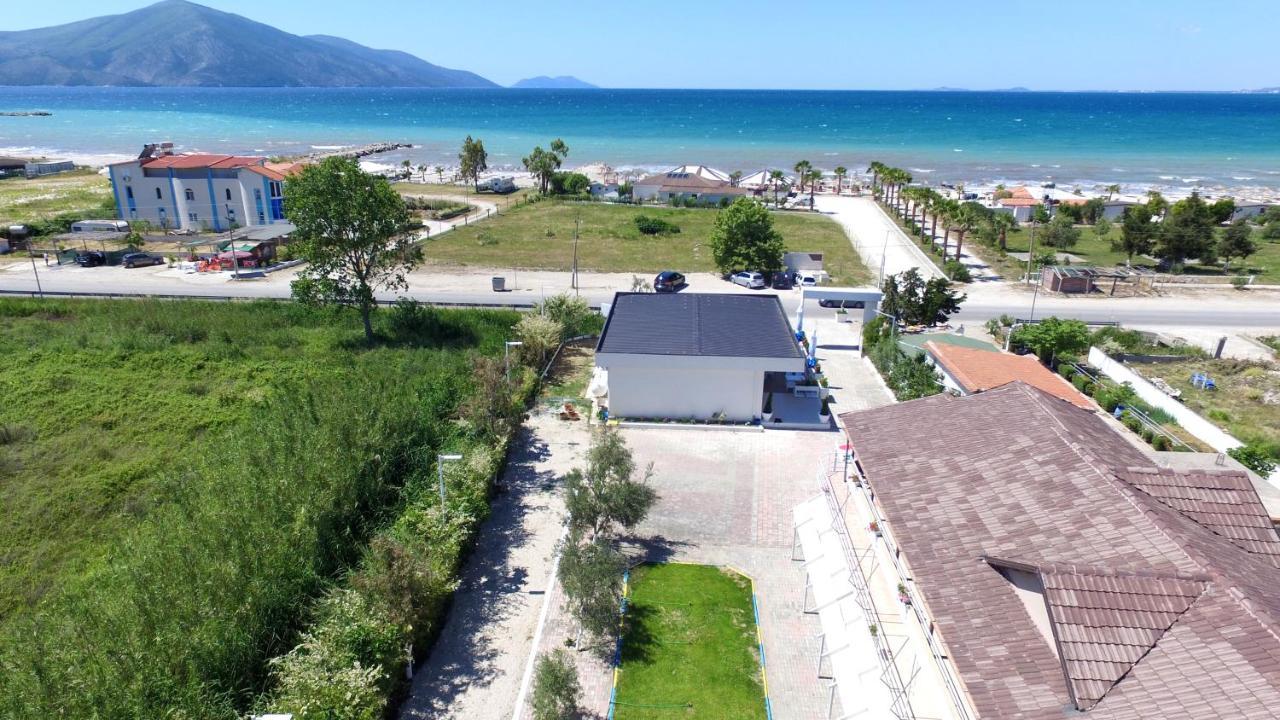 Dolce Italia Hotel Radhimë Buitenkant foto